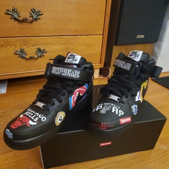 Nike Air Force 1 Mid SUPREME NBA - Picture 2 of 2